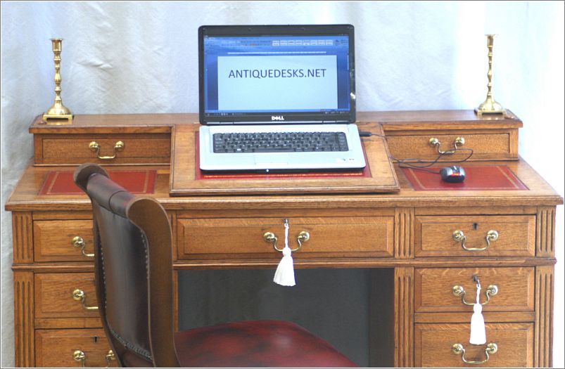 4025 Antique Oak Dickens Desk (7)